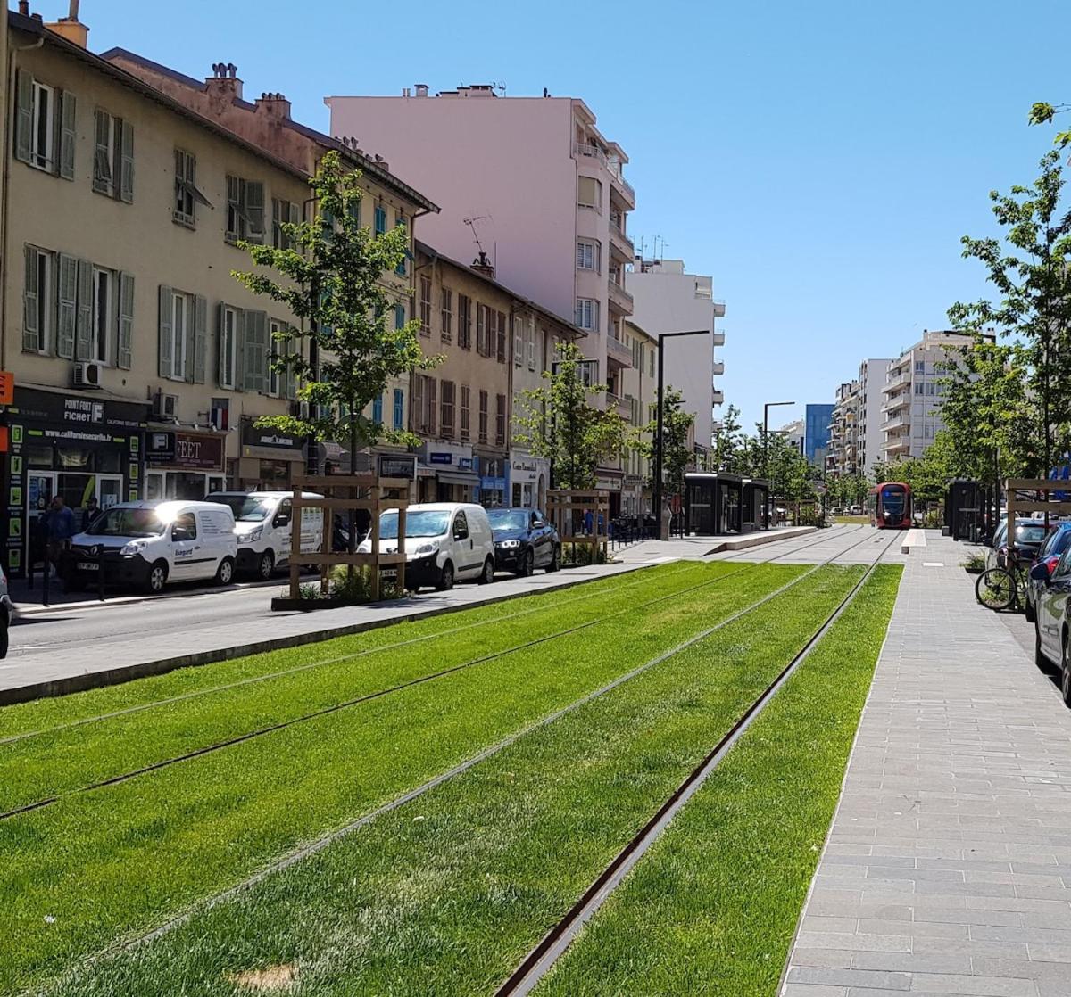 Maison Calme Avec Jardin, Proche Des Transports Nice
